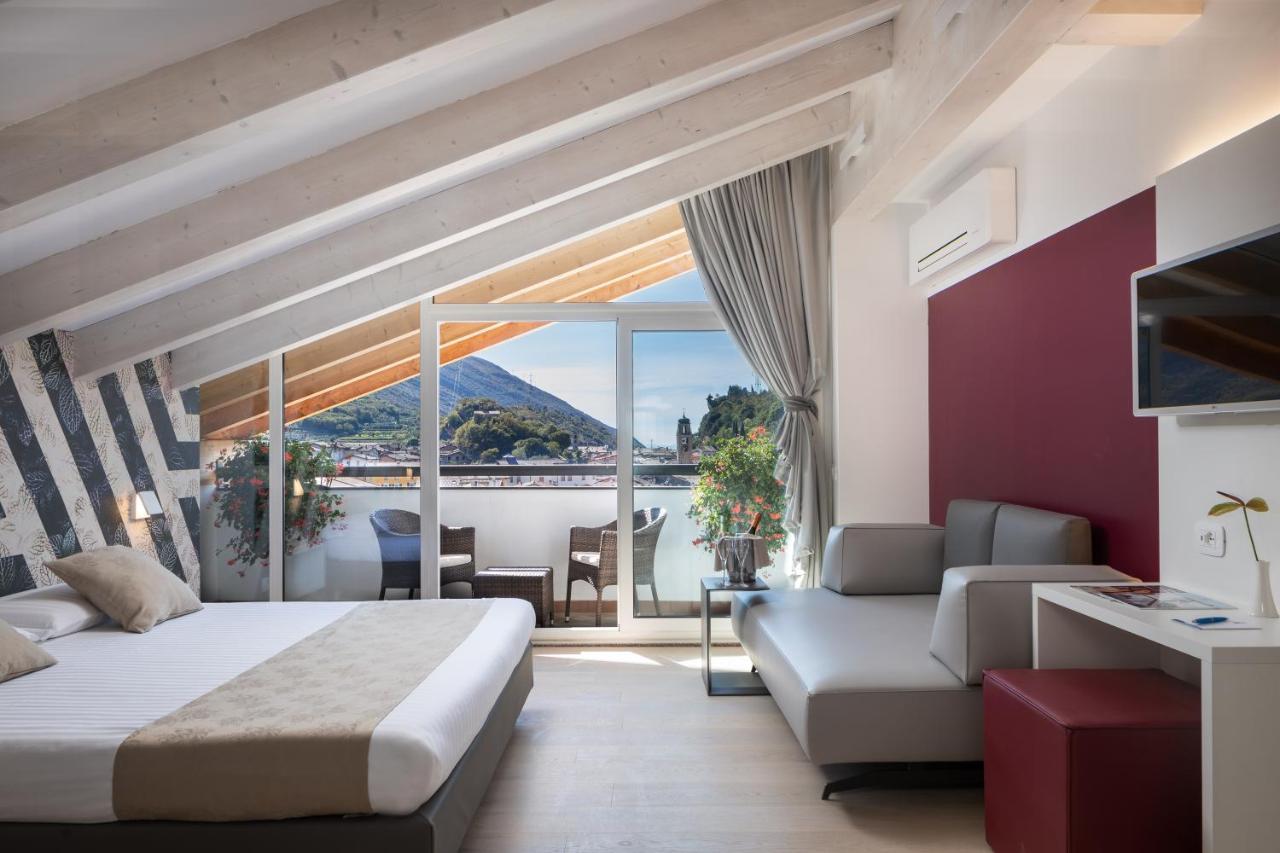 Hotel Continental - Tonelli Hotels Torbole Sul Garda Eksteriør billede