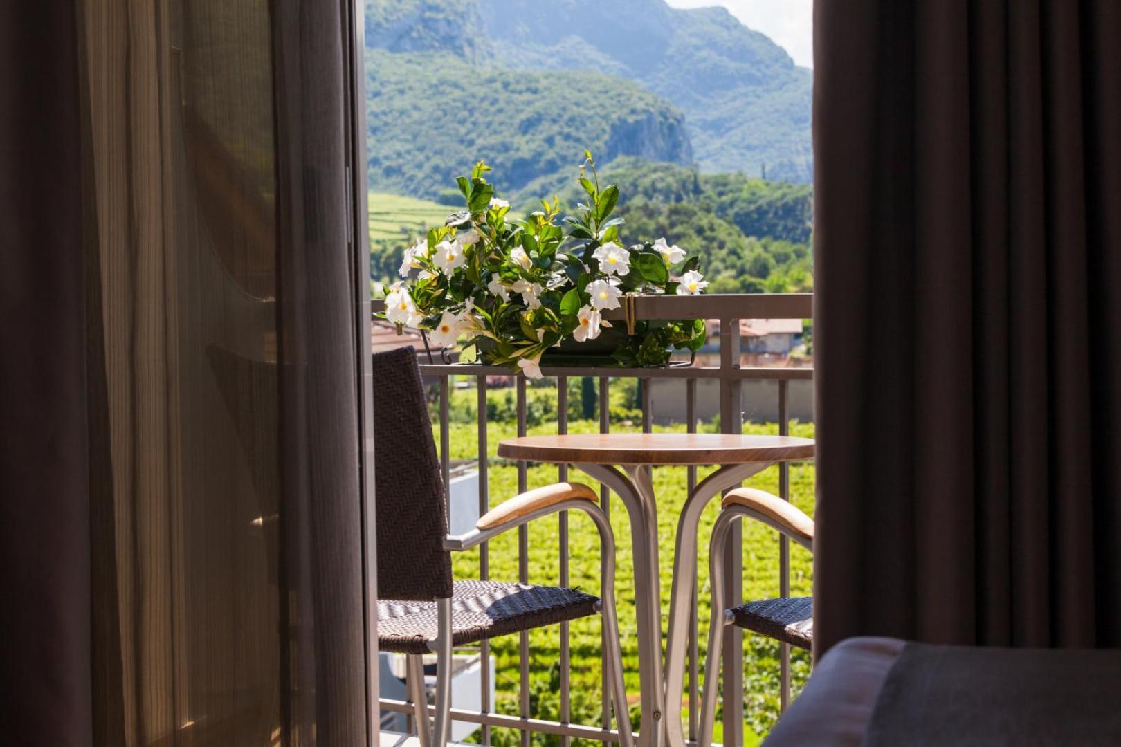 Hotel Continental - Tonelli Hotels Torbole Sul Garda Eksteriør billede