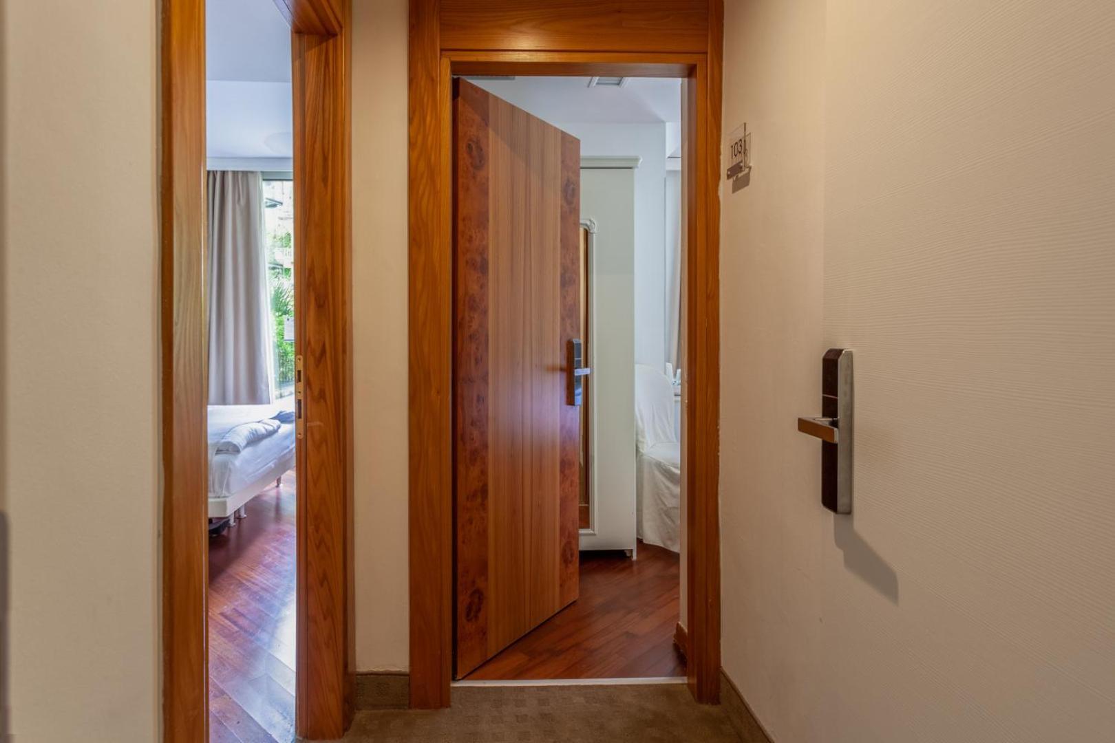 Hotel Continental - Tonelli Hotels Torbole Sul Garda Eksteriør billede