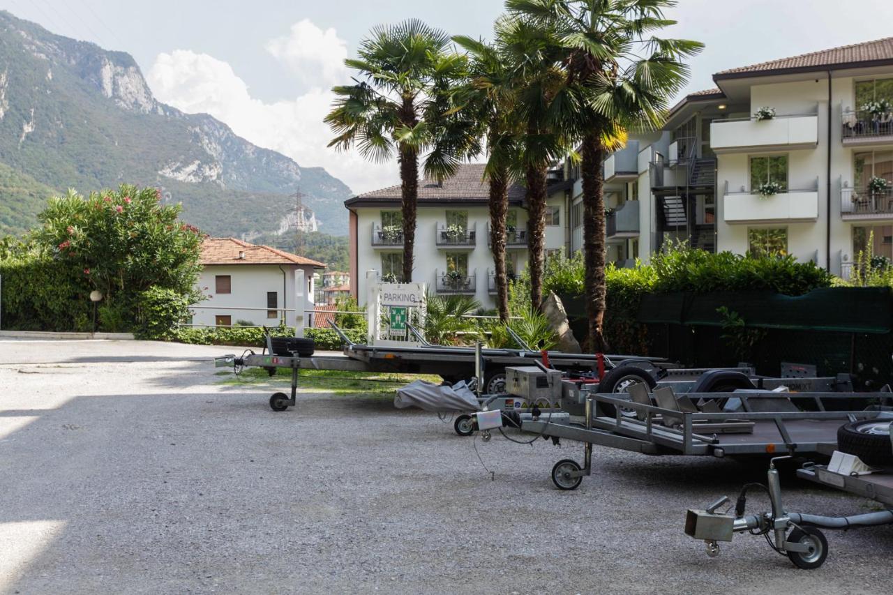 Hotel Continental - Tonelli Hotels Torbole Sul Garda Eksteriør billede